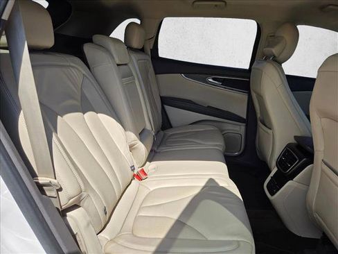 Used 2016 Lincoln MKX Select w/ Select Plus Package FWD image 20