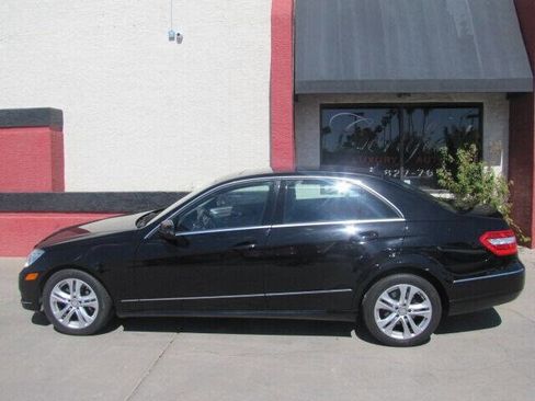 Used 2011 Mercedes-Benz E 350 Sedan image 2