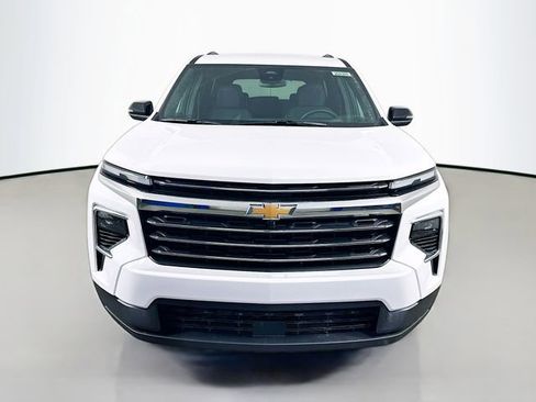 New 2026 Chevrolet Traverse LT image 3