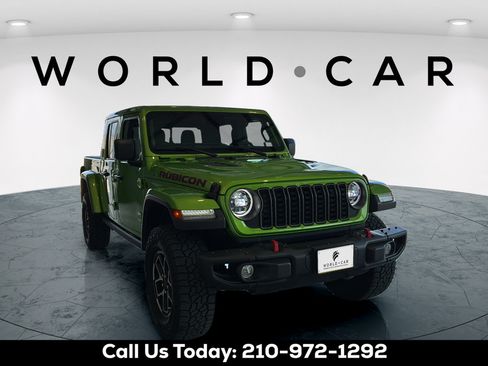 Used 2025 Jeep Gladiator Rubicon w/ Steel Bumper Group AWD/4WD image 2