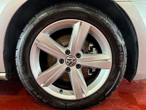 Used 2014 Volkswagen Passat 2.5 SE image 36