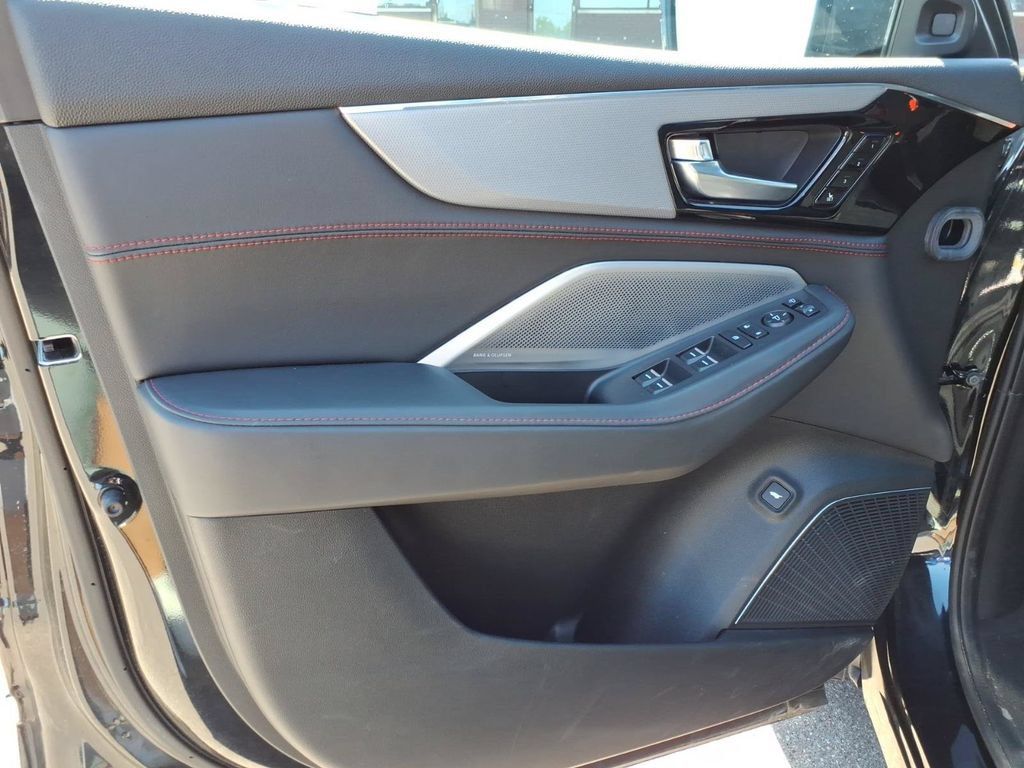 Used 2025 Acura MDX A-Spec AWD/4WD image 15