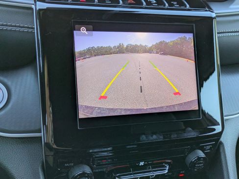 New 2025 Jeep Grand Cherokee L Laredo image 22