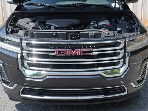 Used 2023 GMC Acadia SLT FWD image 7