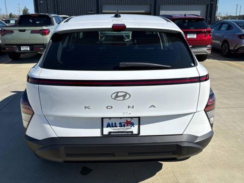 New 2026 Hyundai Kona SE FWD image 9