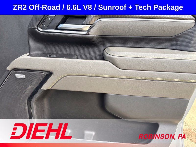 Used 2025 Chevrolet Silverado 2500 ZR2 w/ Technology Package AWD/4WD image 17