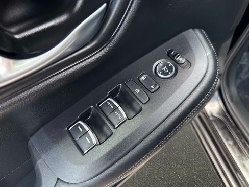 Used 2024 Honda HR-V EX-L image 17