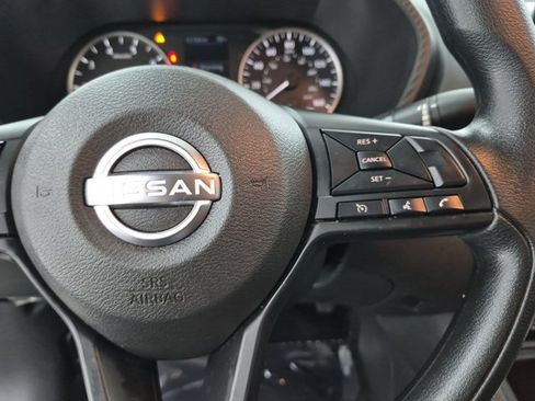 Used 2025 Nissan Sentra S FWD image 30