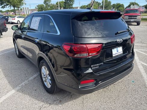 Used 2020 Kia Sorento LX FWD image 19