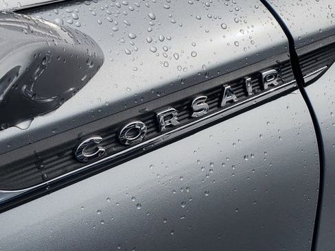 Certified 2023 Lincoln Corsair Standard w/ Equipment Group 101A image 6