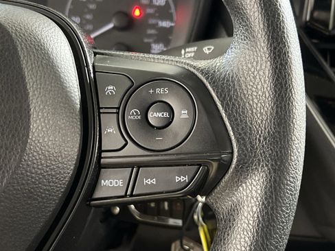 Used 2024 Toyota Corolla LE image 28