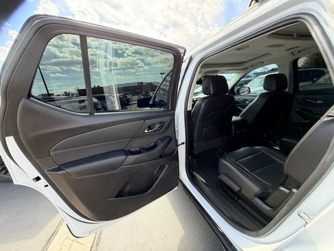 Used 2021 Chevrolet Traverse Premier w/ Redline Edition AWD/4WD image 13