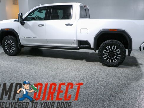 Used 2024 GMC Sierra 2500 Denali Ultimate w/ Max Trailering Package AWD/4WD image 10