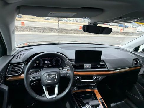 Used 2023 Audi Q5 e Premium Plus w/ Premium Plus Package image 13