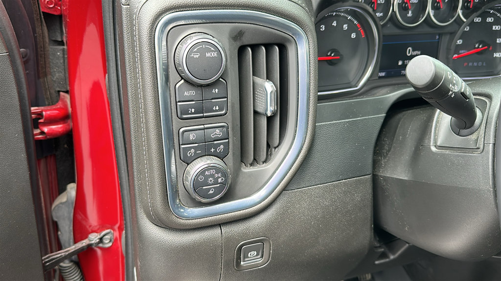 Used 2022 Chevrolet Silverado 1500 LT Trail Boss w/ Safety Package AWD/4WD image 18