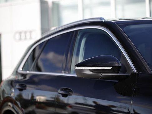 Certified 2025 Audi Q5 Premium Plus w/ Premium Plus image 3