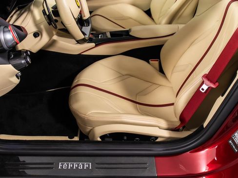 Certified 2022 Ferrari 812 GTS RWD image 43