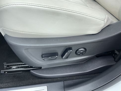 Certified 2023 Nissan Ariya AWD image 12