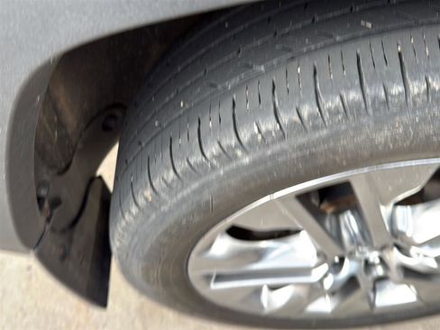 Used 2021 Toyota RAV4 XLE Premium image 14