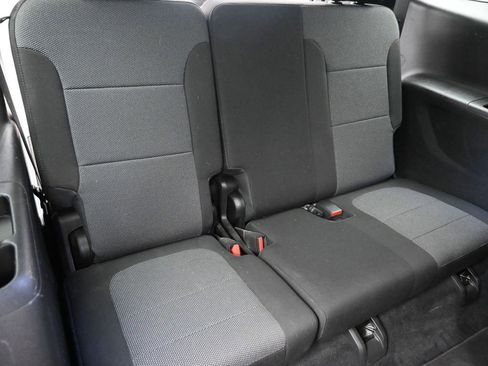 Used 2023 Chevrolet Traverse LT AWD/4WD image 9