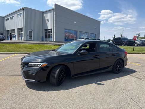 Used 2023 Honda Civic Sport image 9