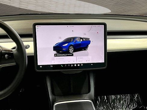 Used 2022 Tesla Model Y Long Range AWD/4WD image 5