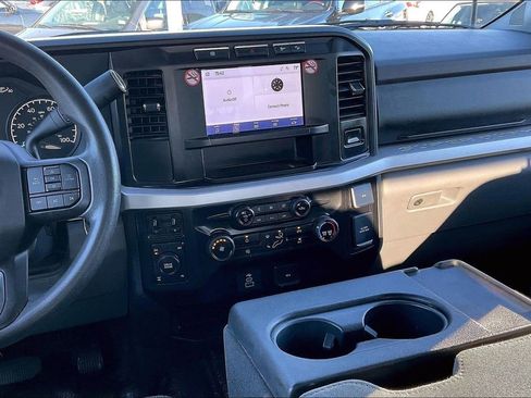 Used 2024 Ford F250 XLT w/ FX4 Off-Road Package image 8