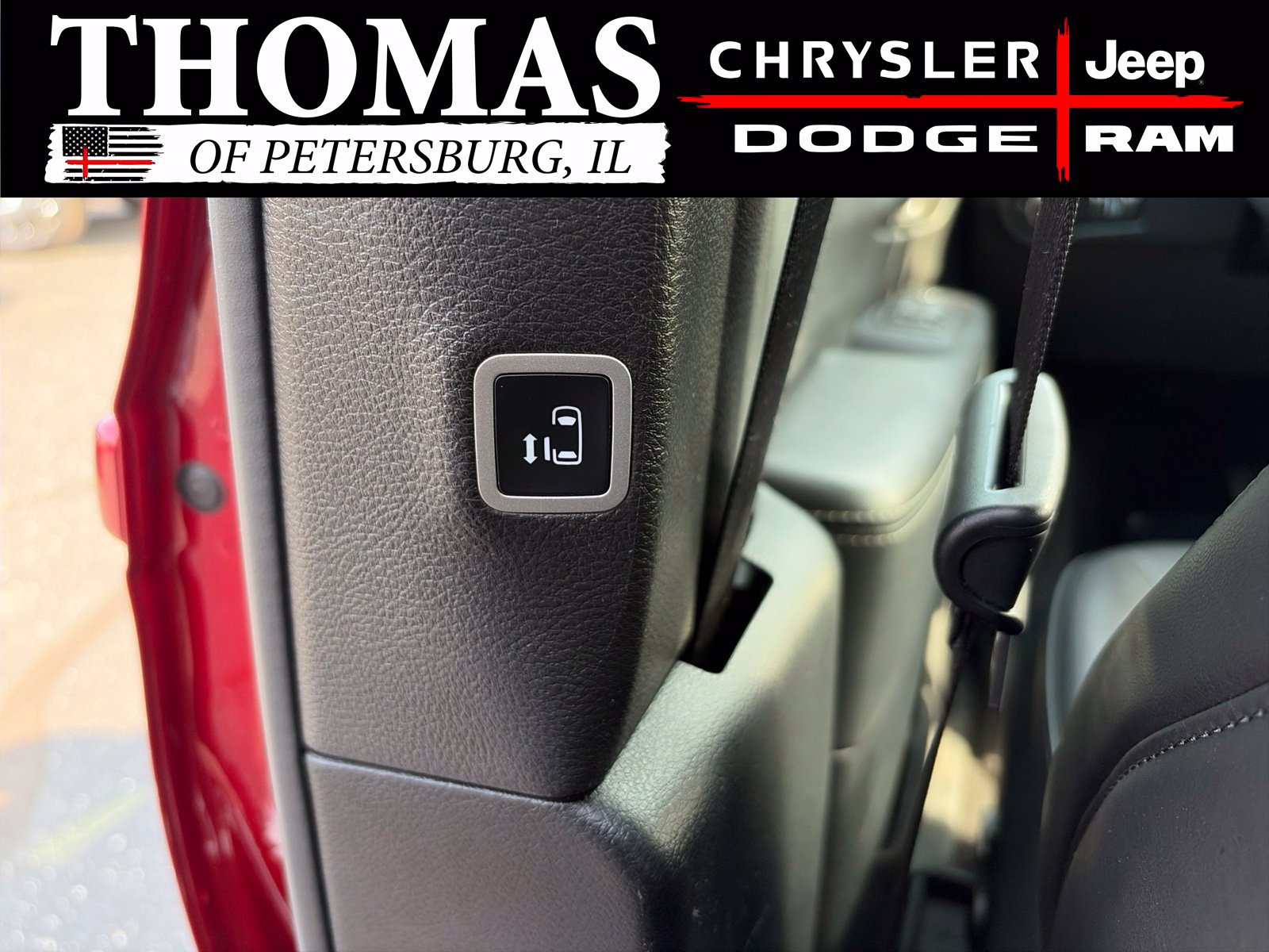 Used 2025 Chrysler Pacifica Select FWD image 24