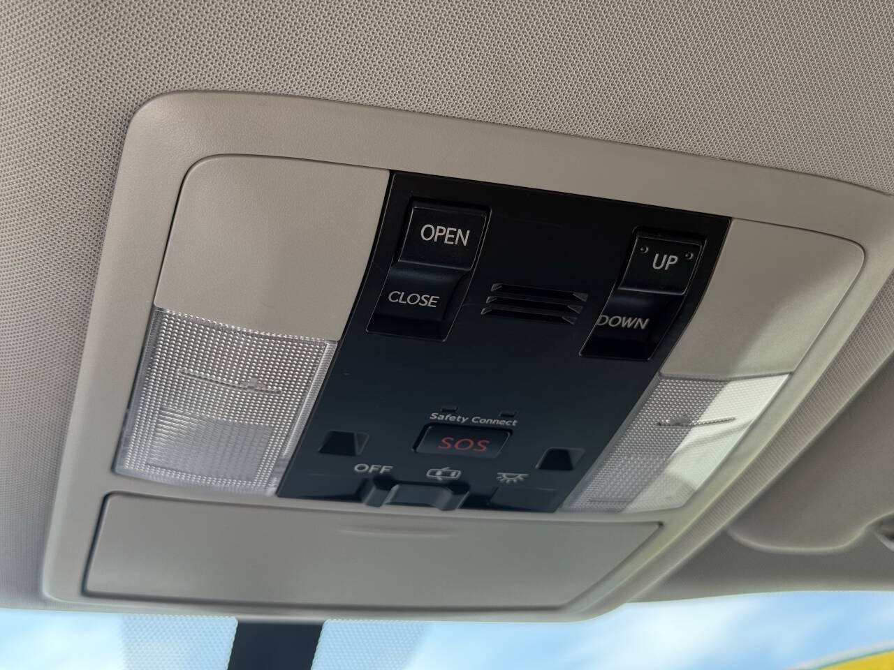 Used 2013 Lexus CT 200h FWD image 29