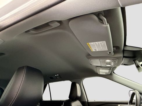 Used 2023 Ford Explorer Limited w/ Equipment Group 301A image 17