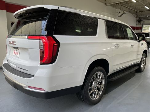New 2026 GMC Yukon XL Elevation w/ Elevation Premium Package image 4