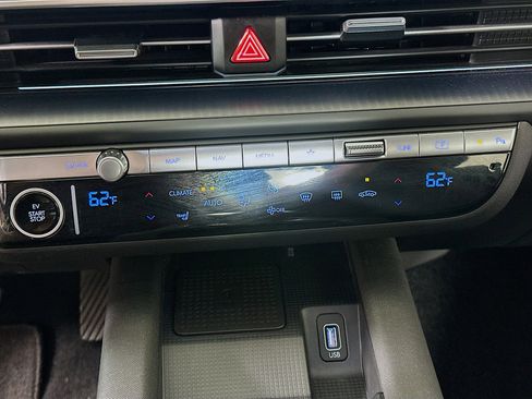 Used 2024 Hyundai Ioniq 6 SEL RWD image 24