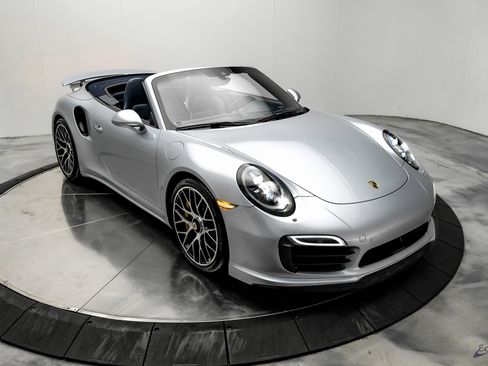 Used 2015 Porsche 911 Turbo S image 27