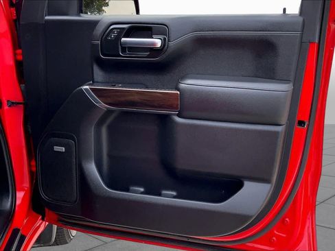 Used 2020 GMC Sierra 1500 SLT RWD image 23