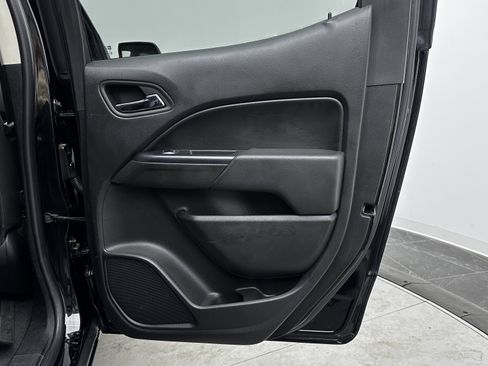 Used 2020 Chevrolet Colorado LT image 30