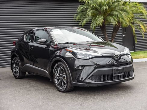 Used 2021 Toyota C-HR Limited FWD image 6