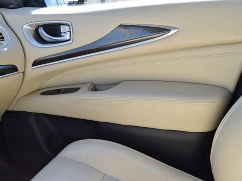 Used 2019 INFINITI QX60 Luxe w/ Essential Package image 36