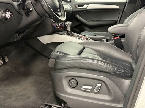 Used 2017 Audi Q5 2.0T Premium Plus w/ Technology Package image 13