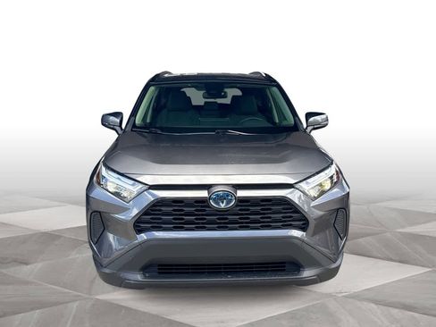 Used 2024 Toyota RAV4 XLE AWD/4WD image 3