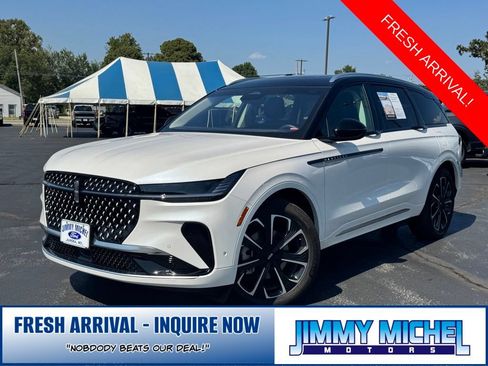 Used 2024 Lincoln Nautilus Reserve w/ Equipment Group 202A AWD/4WD image 30