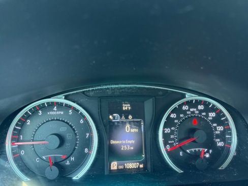 Used 2016 Toyota Camry SE FWD image 35