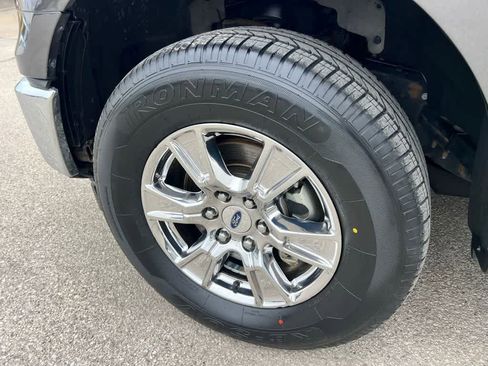 Used 2017 Ford F150 XLT w/ Equipment Group 302A Luxury image 11