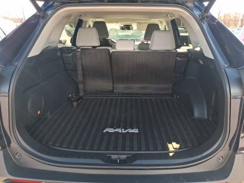Used 2020 Toyota RAV4 Limited image 8