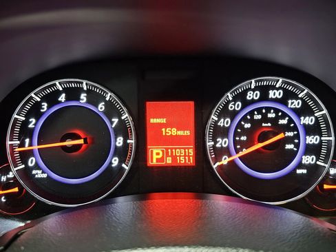 Used 2011 INFINITI FX35 2WD w/ Premium Pkg image 14
