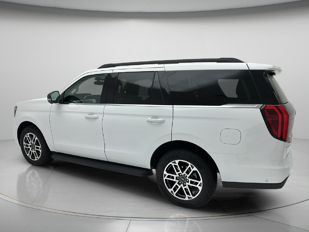 Used 2025 Ford Expedition Active AWD/4WD image 7
