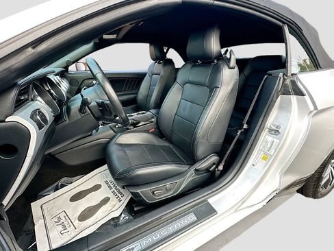 Used 2015 Ford Mustang Premium image 20