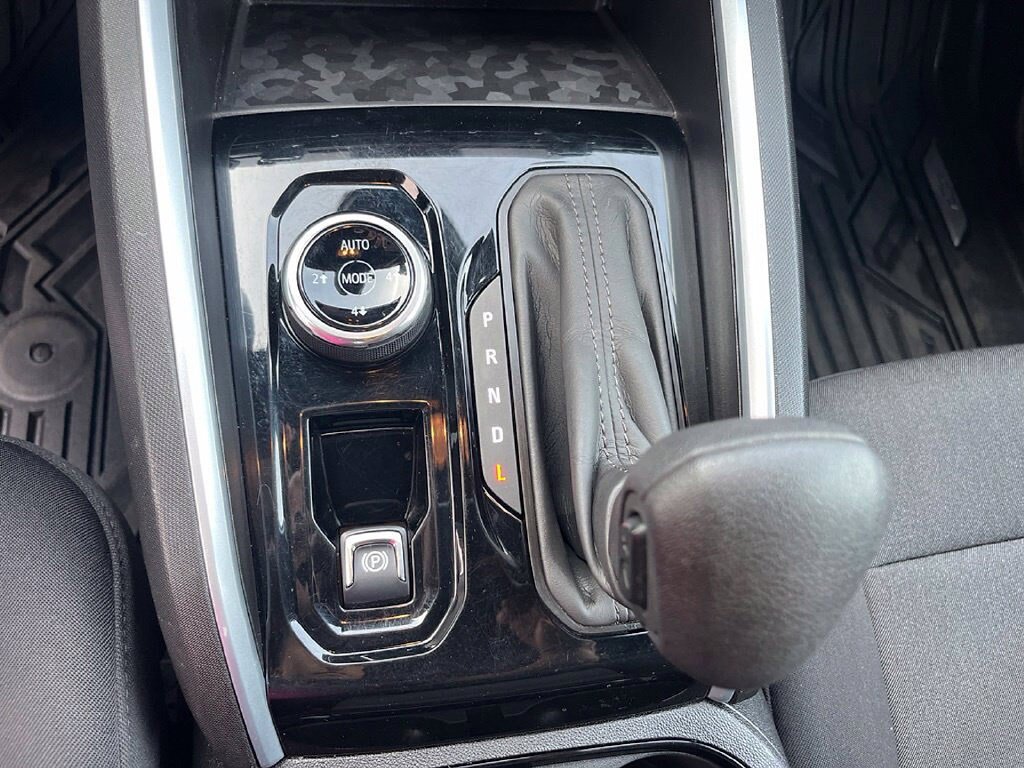 Used 2023 Chevrolet Colorado Trail Boss w/ Technology Package AWD/4WD image 47