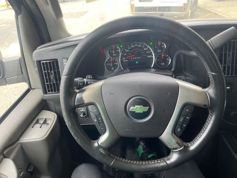 Used 2017 Chevrolet Express 2500 LS image 18