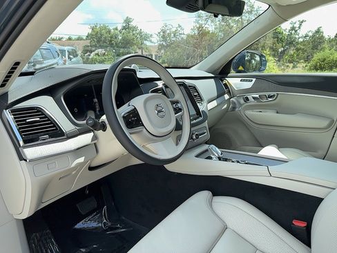 Certified 2024 Volvo XC90 B6 Ultimate w/ Lounge Package image 12