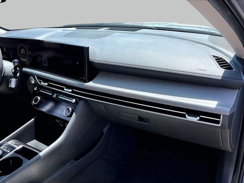 Used 2025 Hyundai Sonata SEL FWD image 17